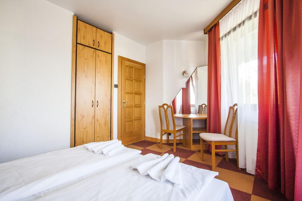 Dominika Apartman Hotel บูดาเปสต์ ภายนอก รูปภาพ